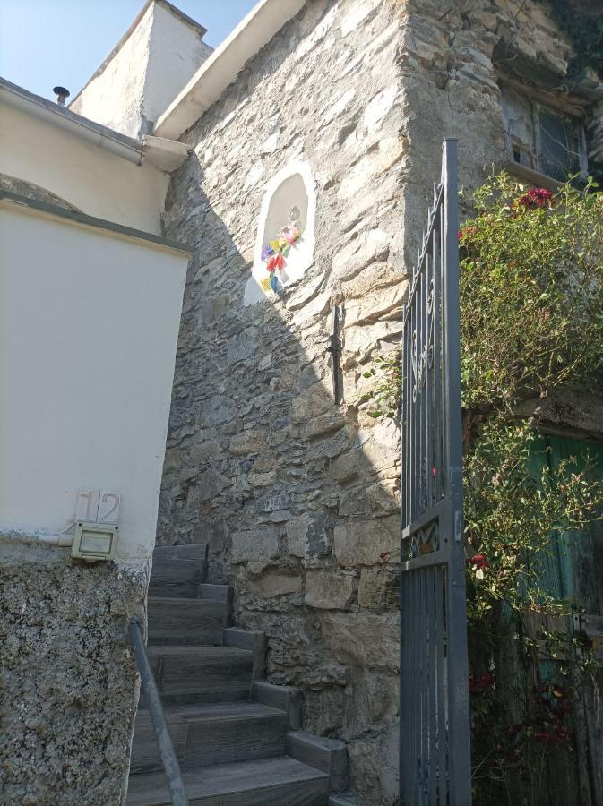 Lotus Flower Sant'Olcese Buitenkant foto